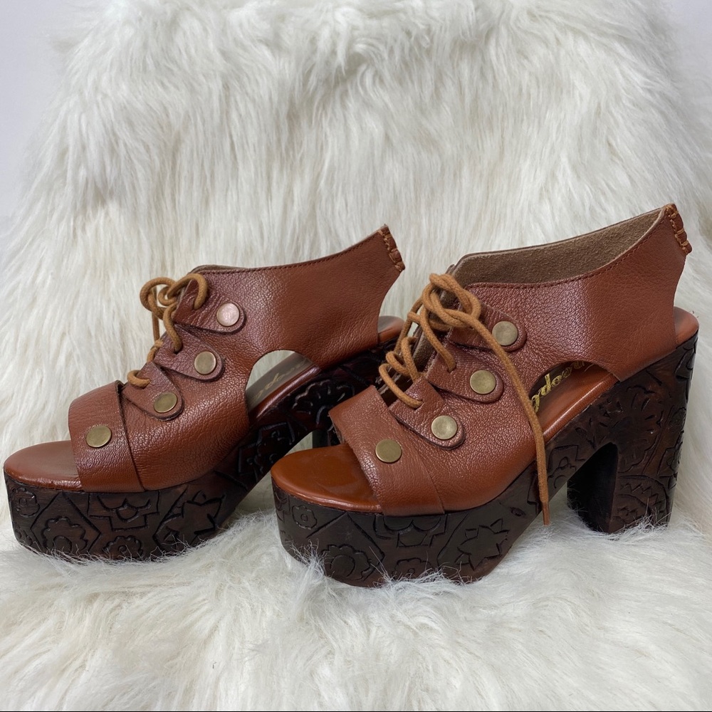 Free People Farrah Brown Leather Clog Heel Sandals